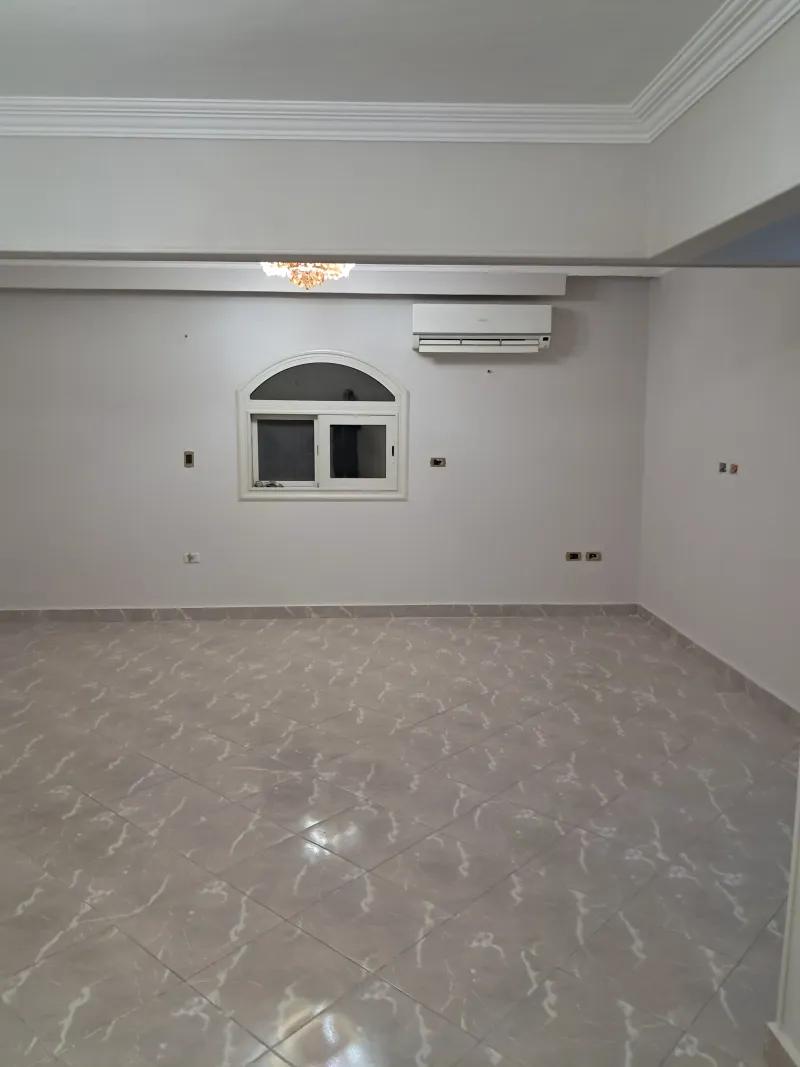 شقه ٢٣٠ متر للأيجار