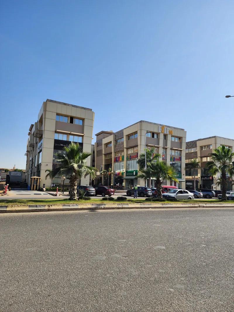 محل للايجار بالشيخ زايد مول Exite 14