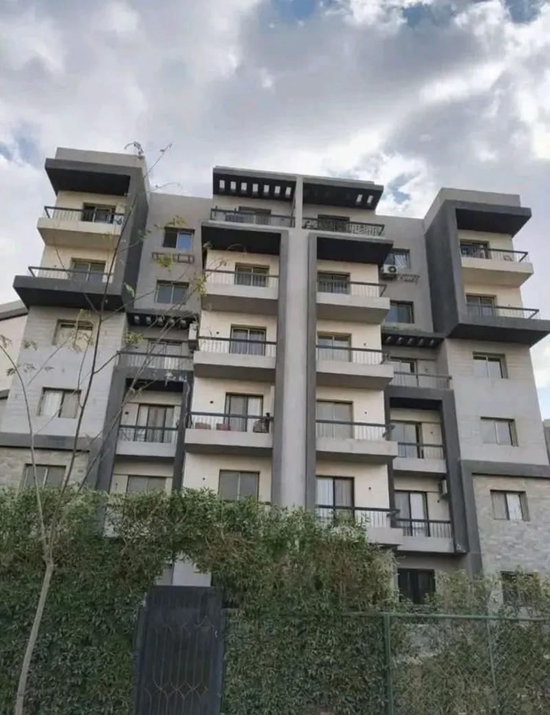 شقه للبيع بكزمباوند اشجار سيتي مرحله سيدار
