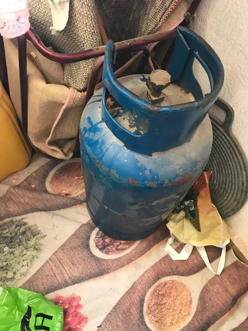 للبيع انبوبتين غاز و الخرطوم و منظم جديد