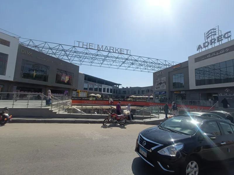 للايجار محل تجاري - محور جمال عبد الناصر - القاهرة الجديدة