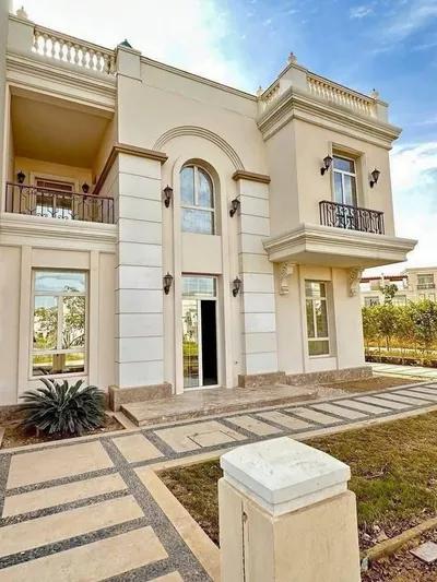 فیلا للبيع في كمبوندات أخرى