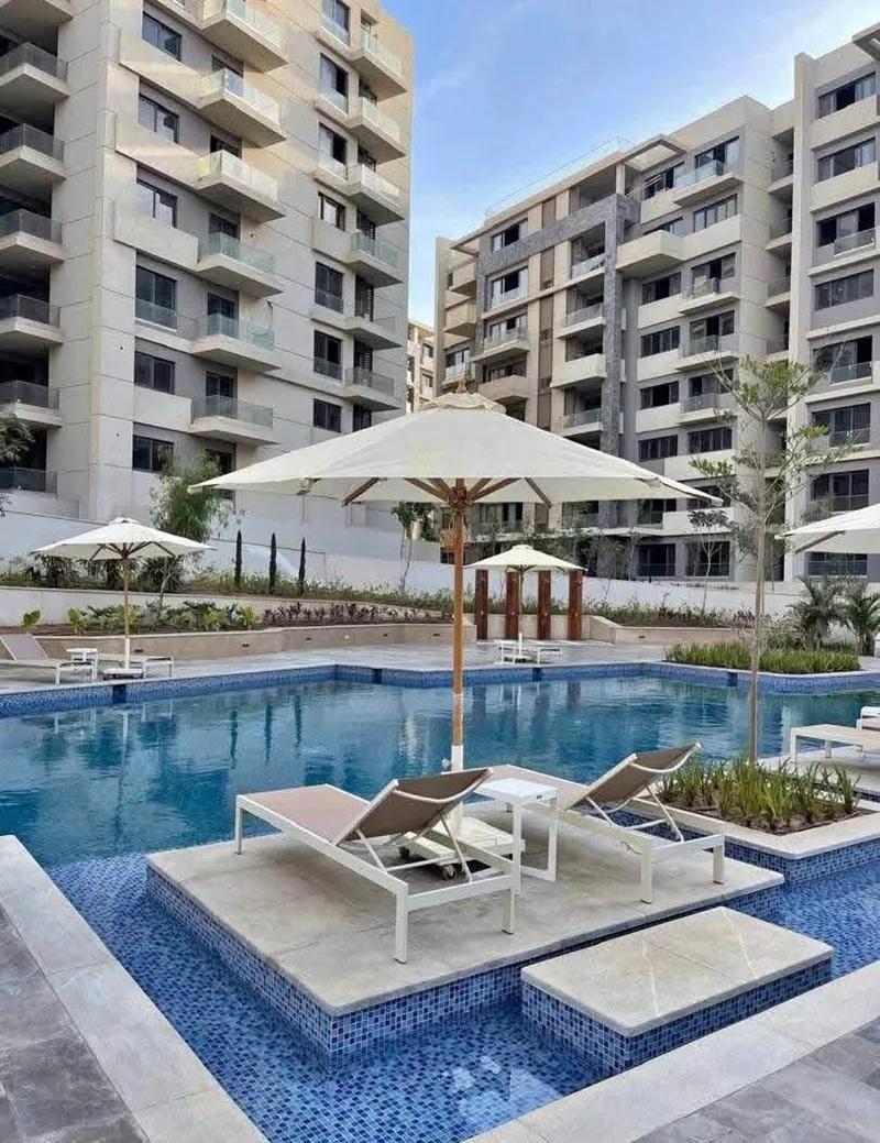 شقة استلام فوري في كمبوند Il Bosco