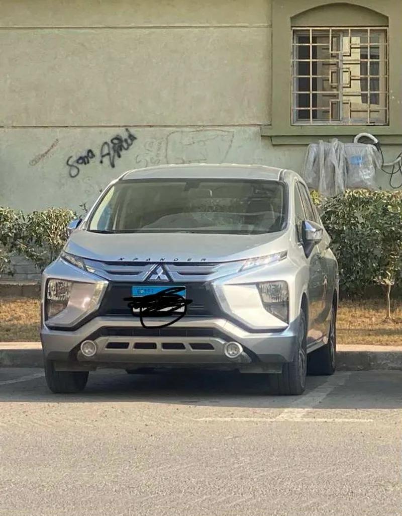 xpander 2022 zero 8000km from owner highline