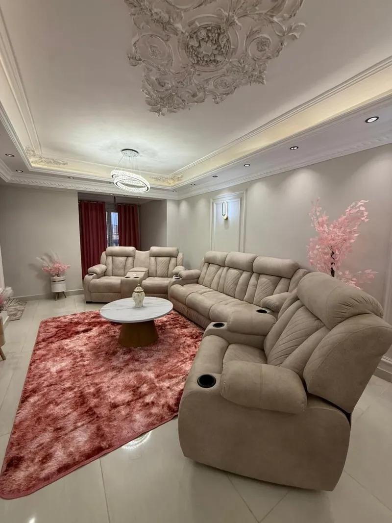 شقة للبيع بمساحة 165 متر