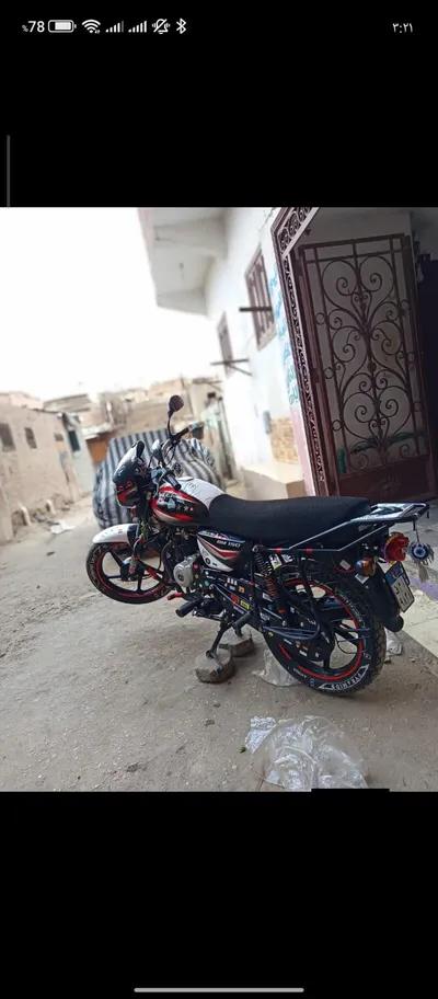 باجاج بوكسر بى ام 150 2025