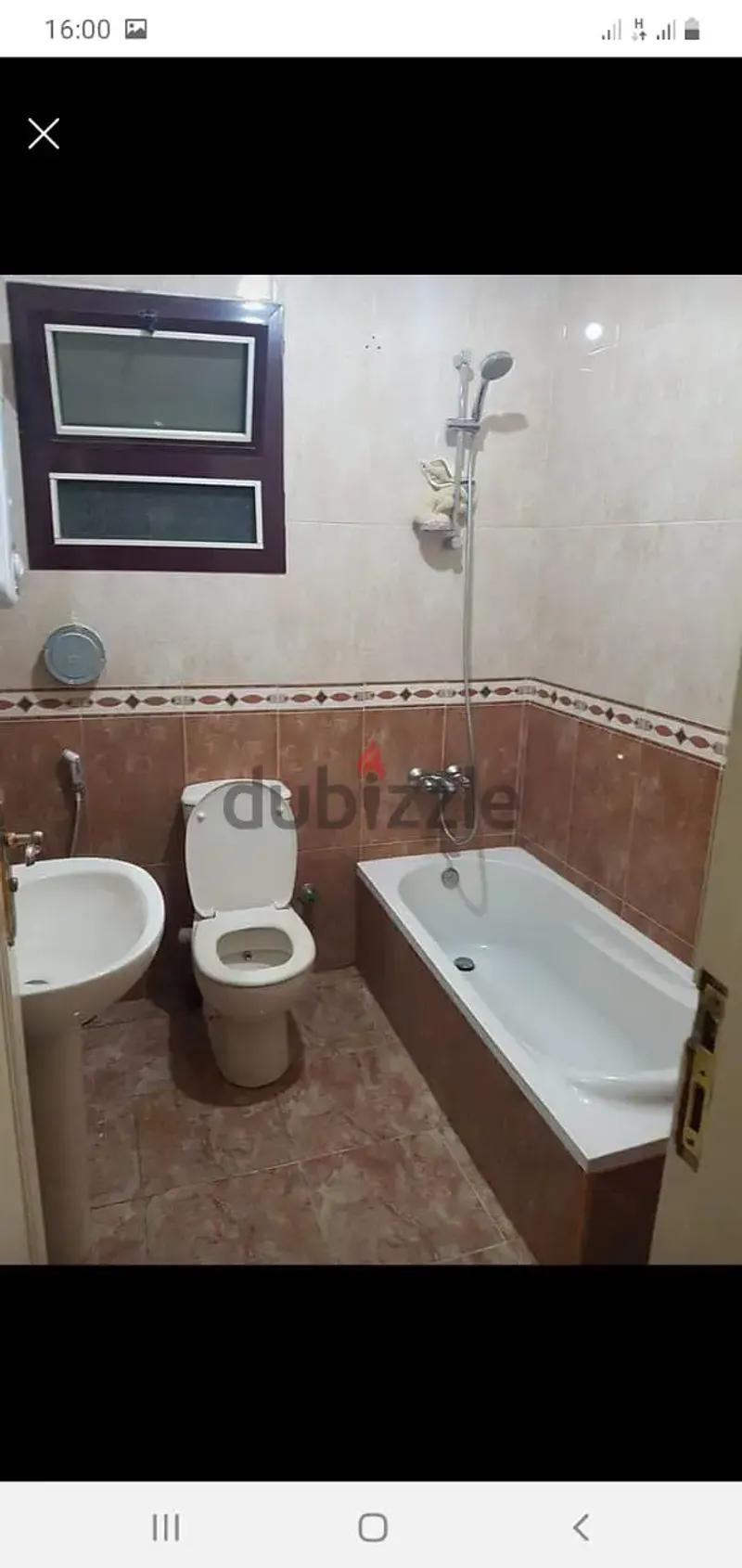 شقة مستويين اول الشارع الجديد