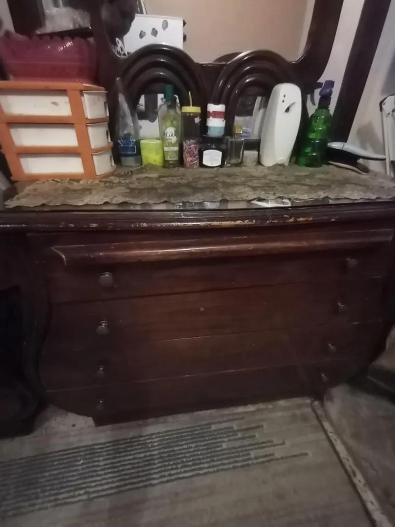 غرفة نوم عمولة للبيع