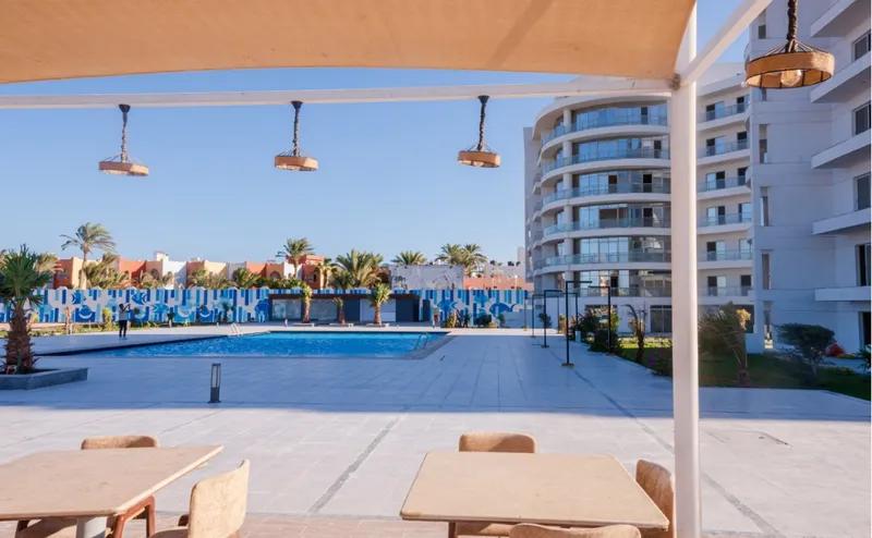 شقه فيو حمام سباحه مساحتها 54استلام فوري