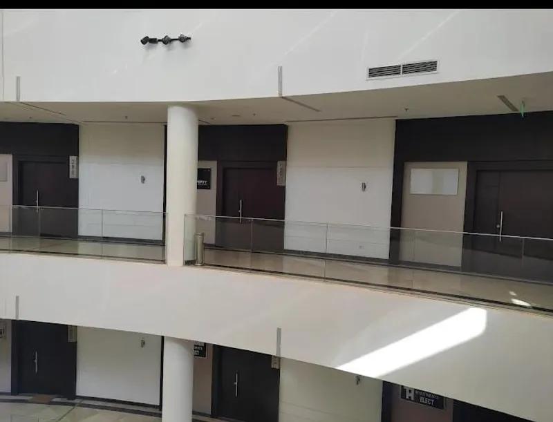 مكتب اداري للايجار في centro mall
