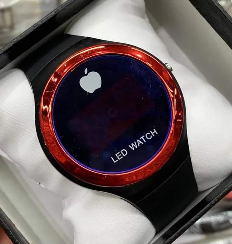 ساعة ابل ليد