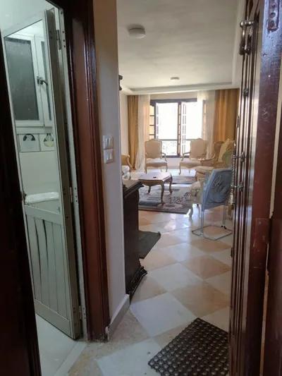 شقة مفروشة عائلات فقط قريبة من شارع العريش بين الهرم و ترسا