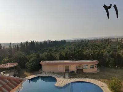 مزرعة بجمعية احمد عرابي مساحه 10 فدان 40 الف متر بها ٣ قصور