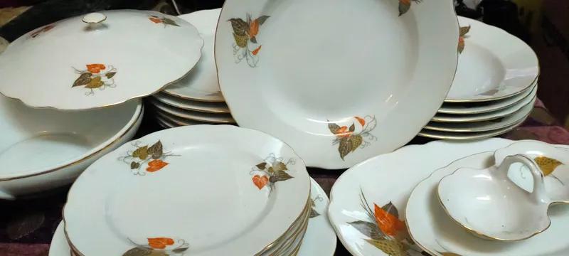 طقم عشاء بورسلين ٢٧قطعه اطباق فقط شينى