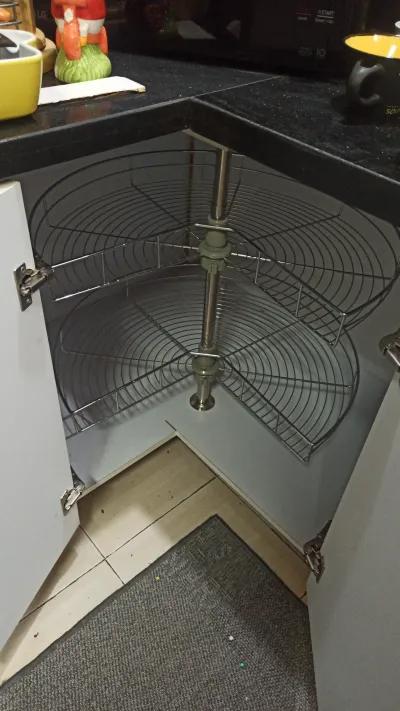 مطبخ للبيع معاه كل كمالياته الاستالس ورخامتين جلاكسي اسود في مدينة الإسماعيلية, الإسماعيلية - 40,000 EGP