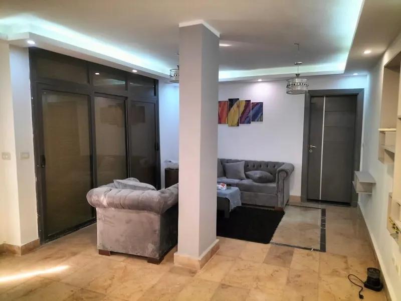 للبيع دوبلكس تالت و رابع ٣١٠م غير التراس