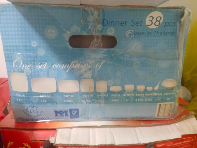 طقم ميلامين مستورد للبيع جديد لم يستخدم بالكرتونة