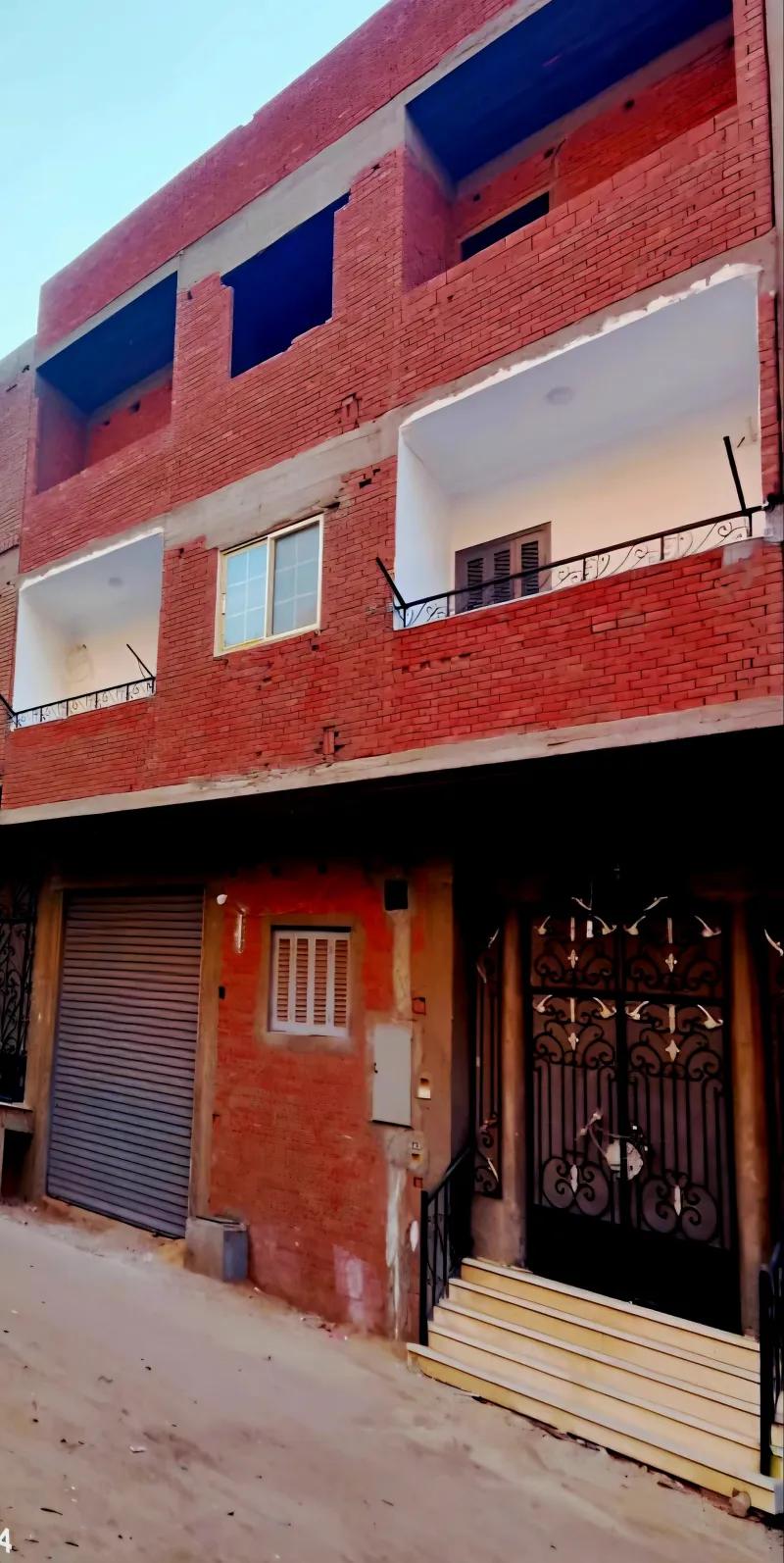 منزل مرخص ثلاث أدوار للبيع