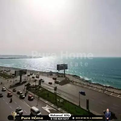 شقة للبيع في كامب سيزار