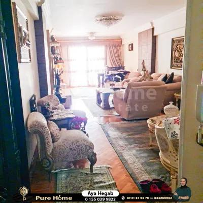 شقة للبيع في لوران