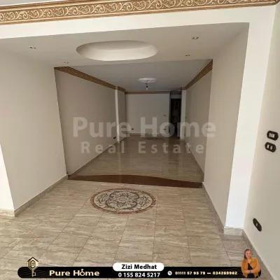 شقة للايجار – ستانلي – خطوات من البحر