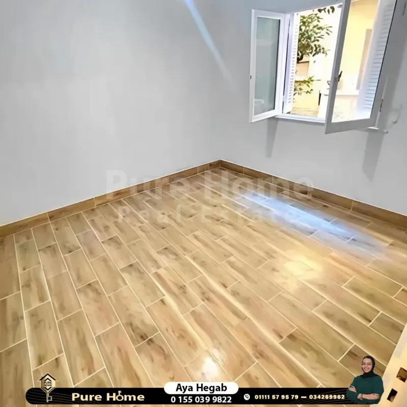 شقة للبيع - خطوات من مول سان ستيفانو