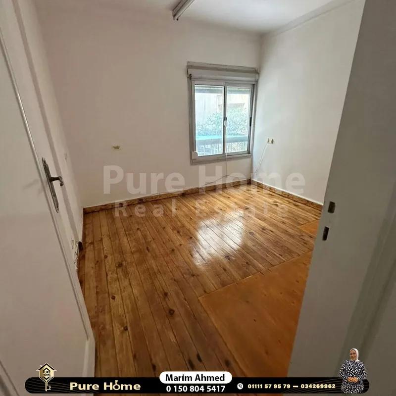 شقة للبيع في سموحة