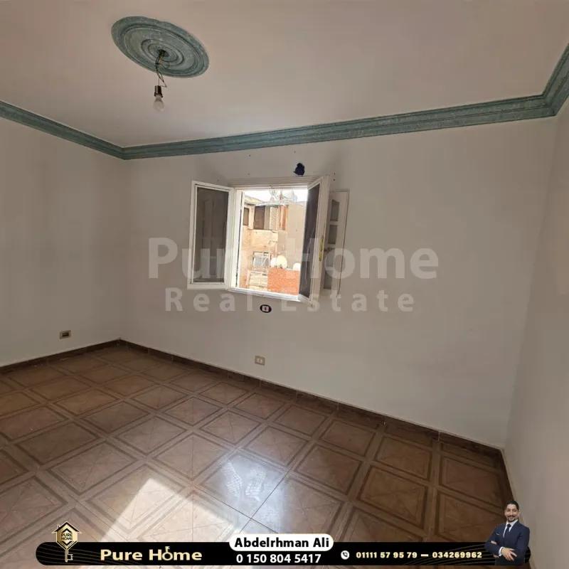 شقة للبيع – سيدي بشر – خطوات من الترام