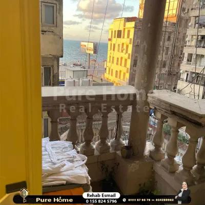 شقة للبيع في كامب سيزار