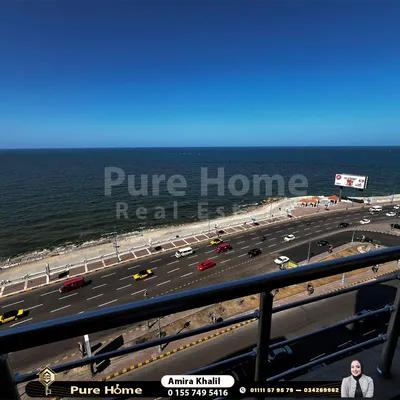 شقة للبيع في كامب سيزار