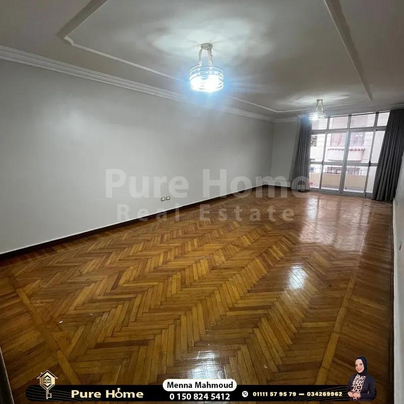 شقة للايجار - ستانلي - خطوات من البحر