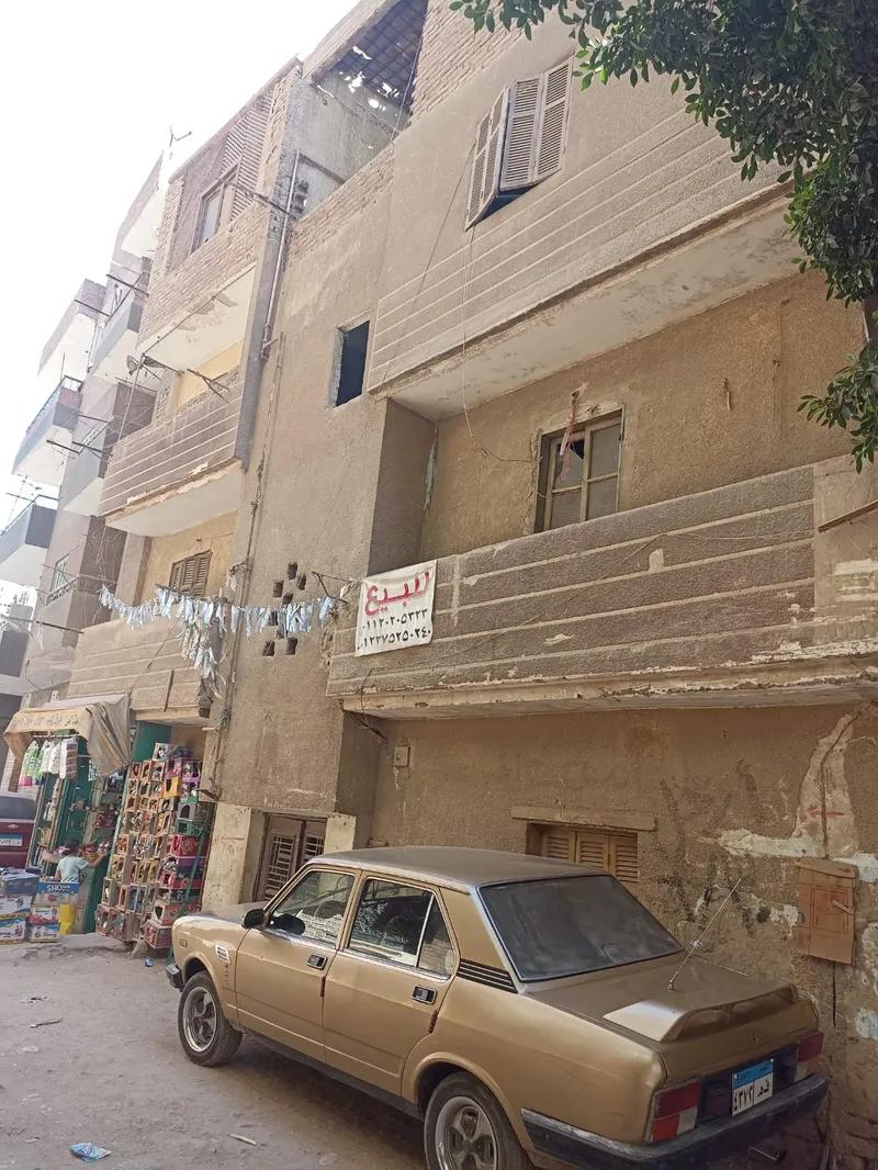 بيت في الكوم الاخضر ثلاث ادوار