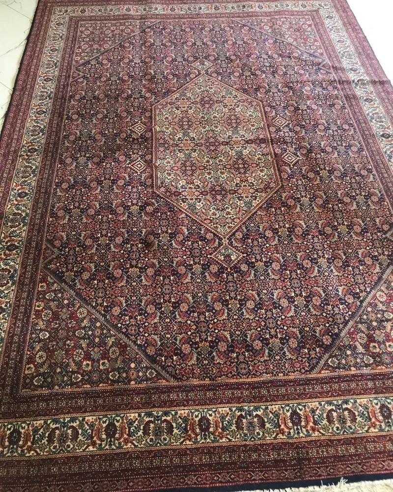 سجاده صوف سوبر مايي كاشان بحاله ممتازه جدا مقاس *** مكان المنيب.