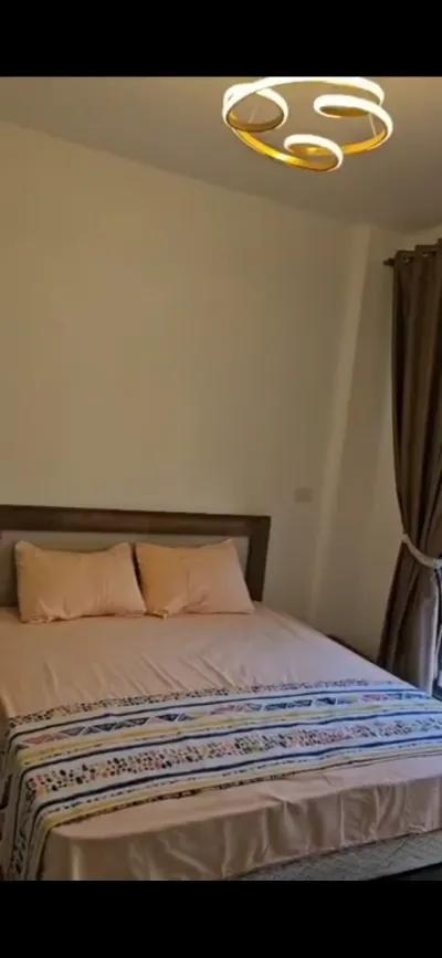 للايجار _ شقه فندقيه! b15 🟢 مساحه100م مفروشه مكيفه بالكامل