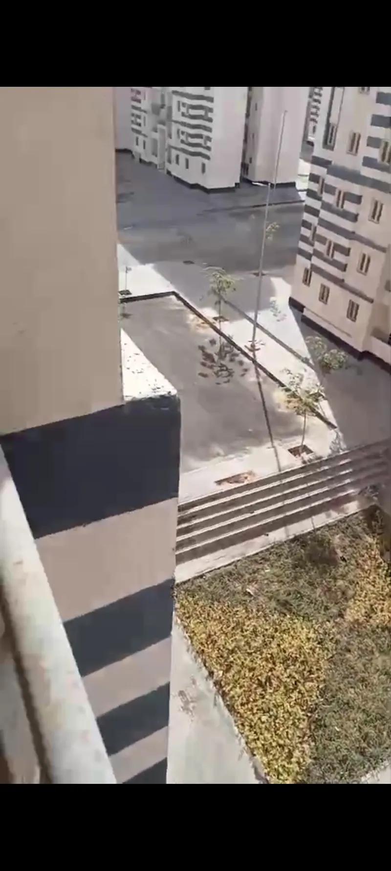 شقه سكنيه بالعاشر من رمضان