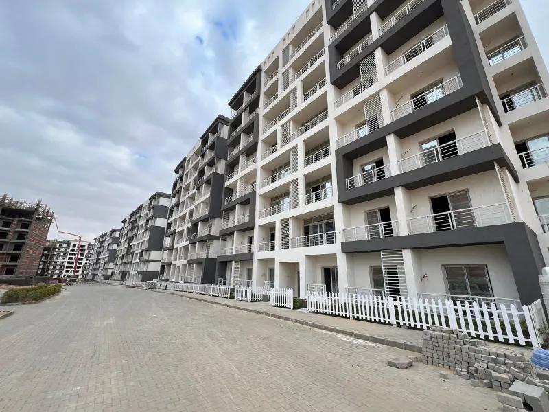 شقة 115 م للبيع في الـعاصمة الإدارية استلام 6 شهور.