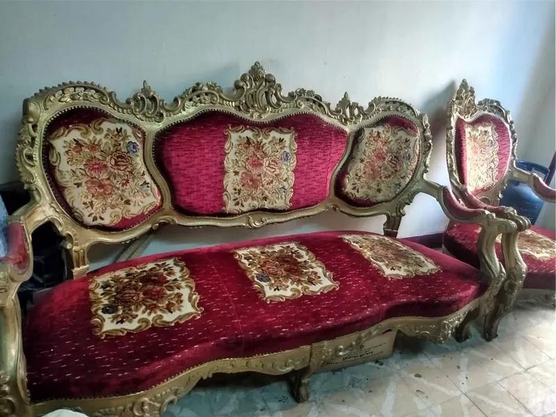 صالون مدهب انتيك خشب زان حالة ممتازة مكون من كنبةواربع كراسي