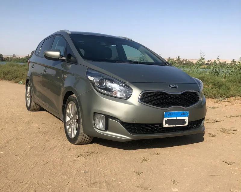 كيا كارينز موديل 2015