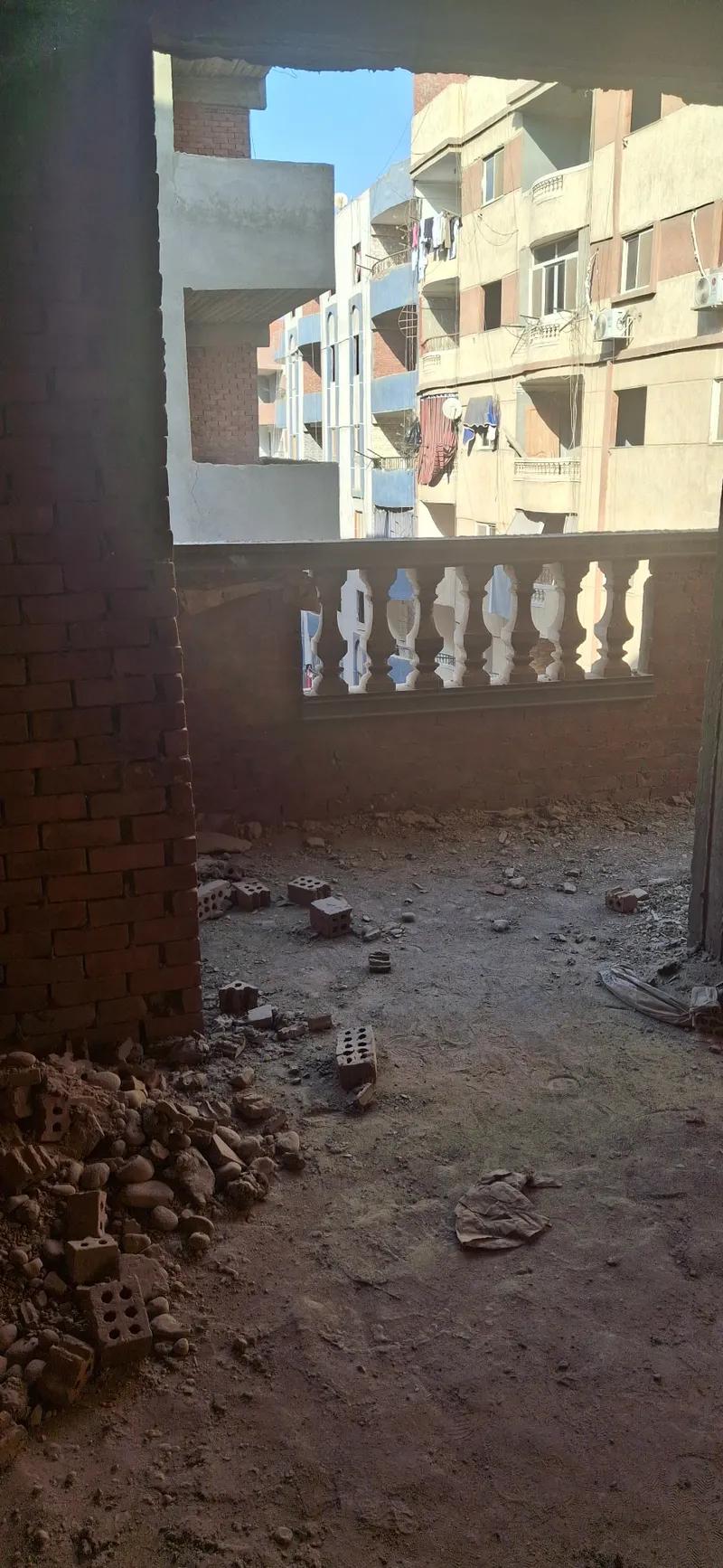 شقه للبيع النزهه ٢ شارع سعيد الاقرع متفرع من شارع ٢٧