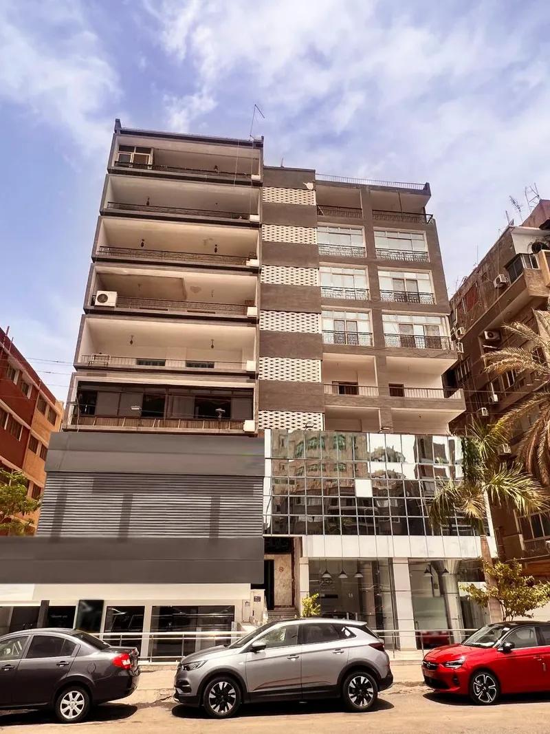 تم تنزيل السعر لسرعه البيع عماره بمصر الجديدة