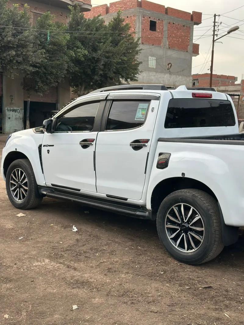 ايسوزو دي. ماكس