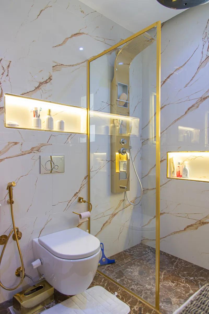 بنتهاوس 220م في كمبوند استون ريزيدنس وروف