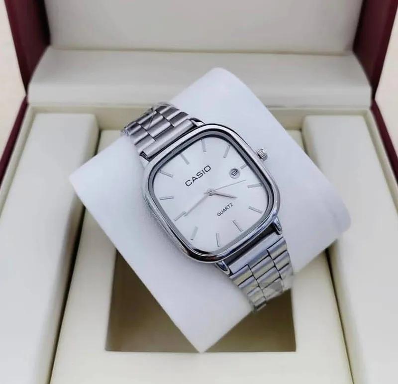 ساعه كاسيو مربعه رجالي و حريمي