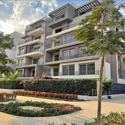 شقة للبيع في تاج سيتي