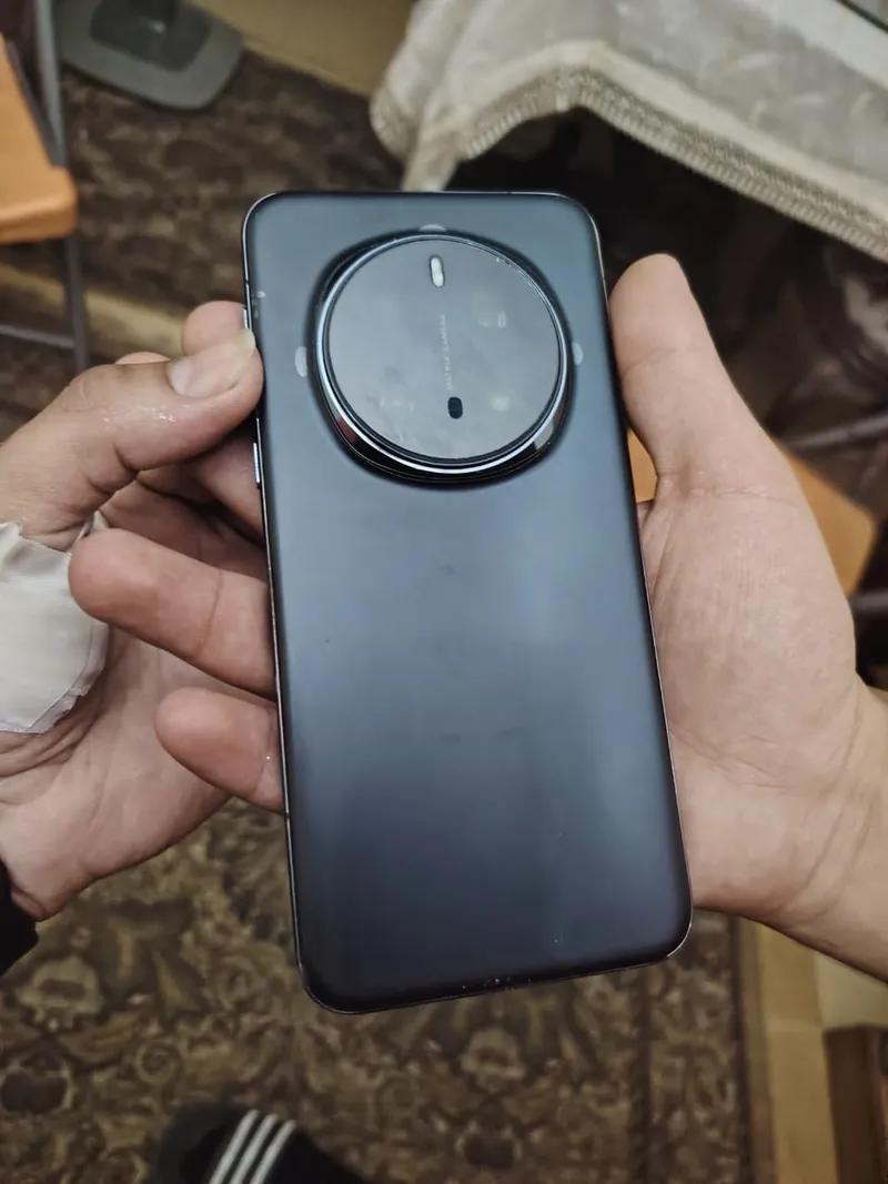 موبايل هونر ماچيك 7 برو استعمال 3 شهور وايام معاه ساعة كسر ك