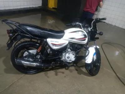 باجاج بوكسر 2022