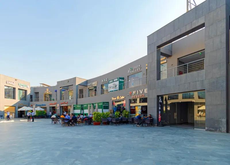 للبيع مكتب في مشروعthe marketفي القاهره الجديده تقسيط