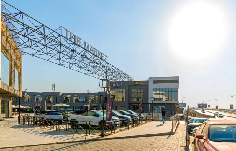 محل للبيع علي محور جمال عبدالناصر القاهره الجديده التجمع