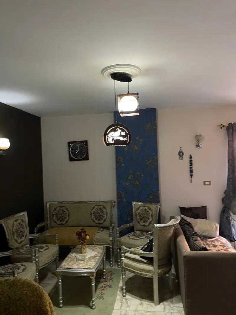 شقة ارضى بجنينة أمامية و خلفية بطيبة جاردنز بعد مول العرب 5 دقائق من م