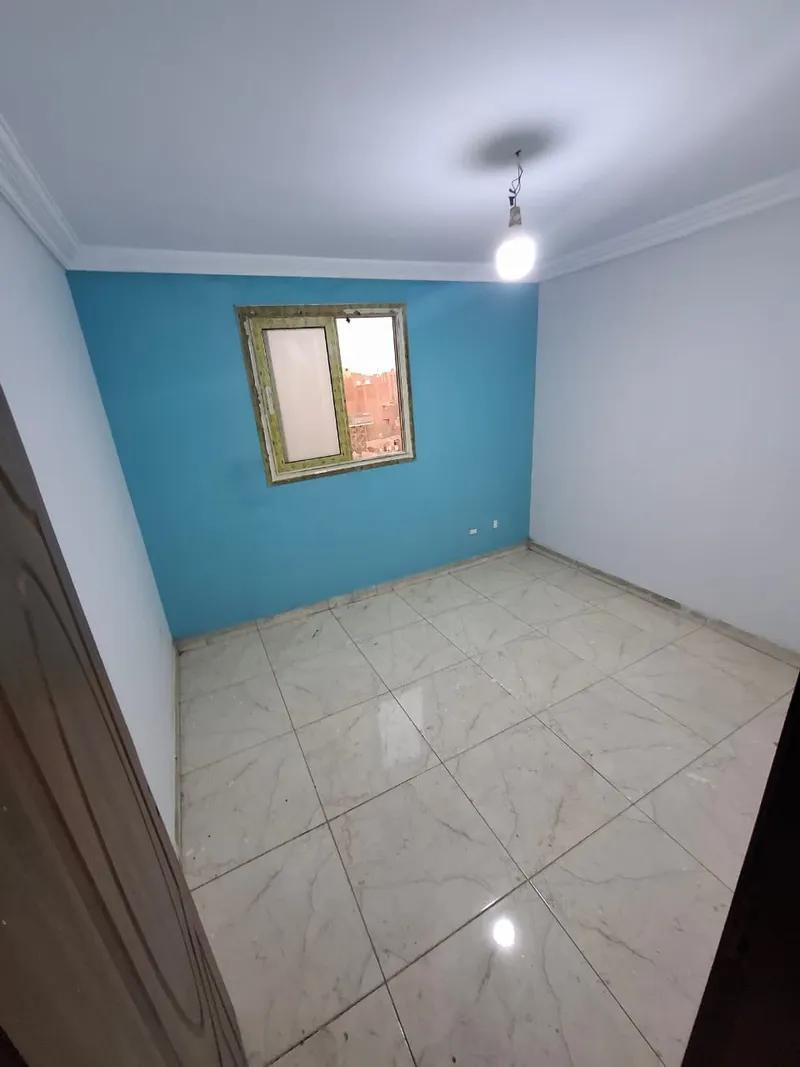 شقه للبيع بين ترسا والهرم